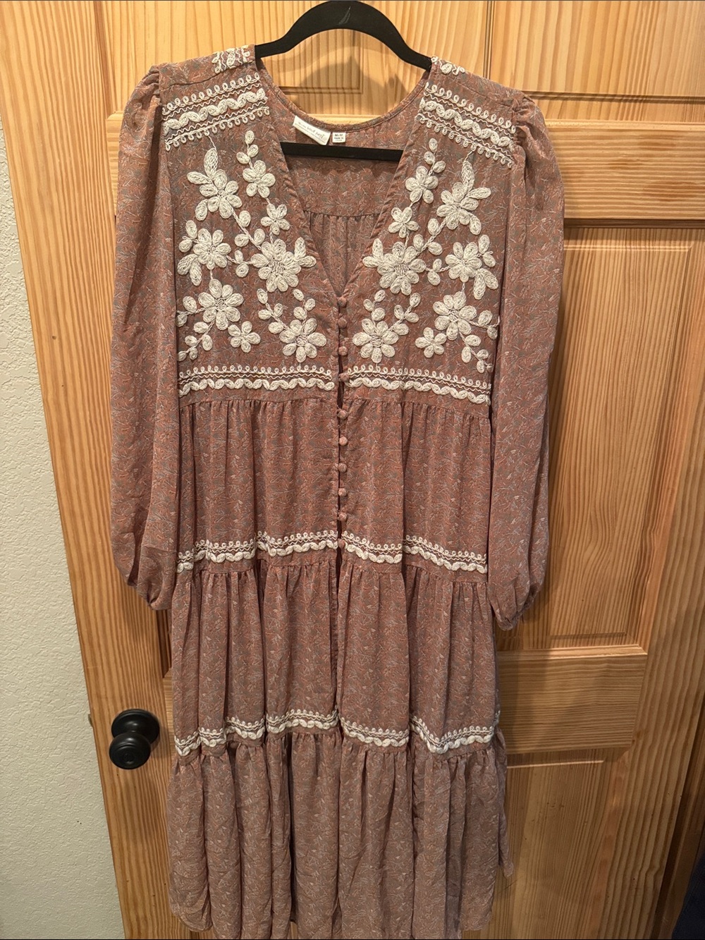 Three Bird Nest Rose Embroidered Tiered Button-Front Duster